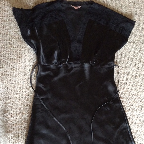 Satin like Night Gown with Lace trim | Size M | Deep V Neckline | Cap Sleeve - Picture 5 of 11